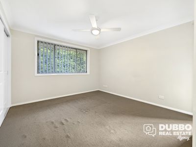 4B Keswick Parkway, Dubbo