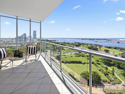 1605 / 1 Como Crescent, Southport