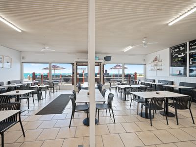 3 & 3A Beach Road, Beachport