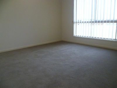 9 Eagle Rd, Woodgate