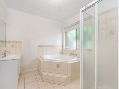 11 Kiama Place, Cairnlea