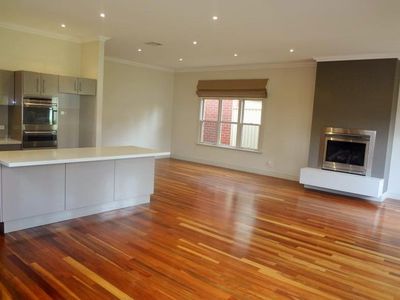 42 The Esplanade, Maribyrnong