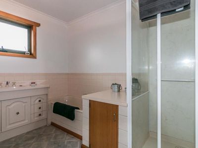 4 Quiberon Crt, Margate