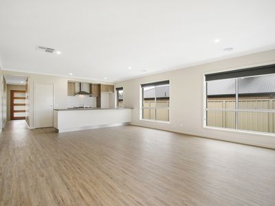 7 GRIEVE WAY, Wodonga