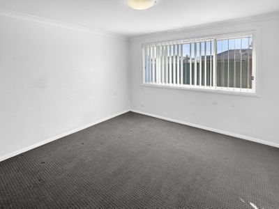34 Dalbeattie Crescent, Dubbo