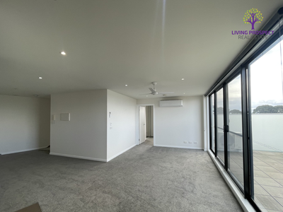 210 / 112-114 Pier Street, Altona