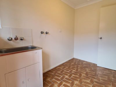 33 Carnaby Street, Macgregor