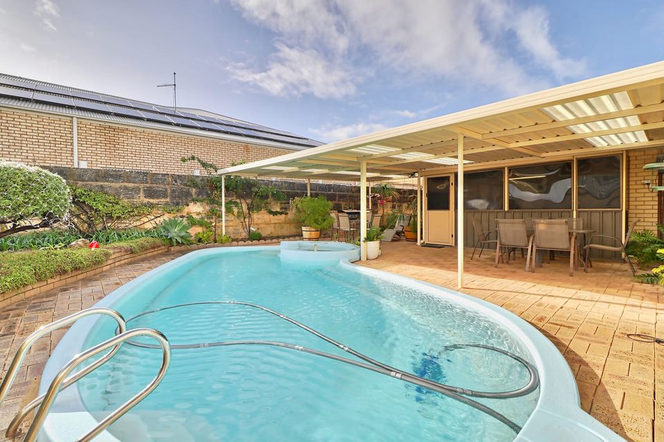 8 Maitland Cl, Cooloongup