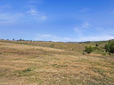 329 Tallegalla Two Tree Hill Road, Minden