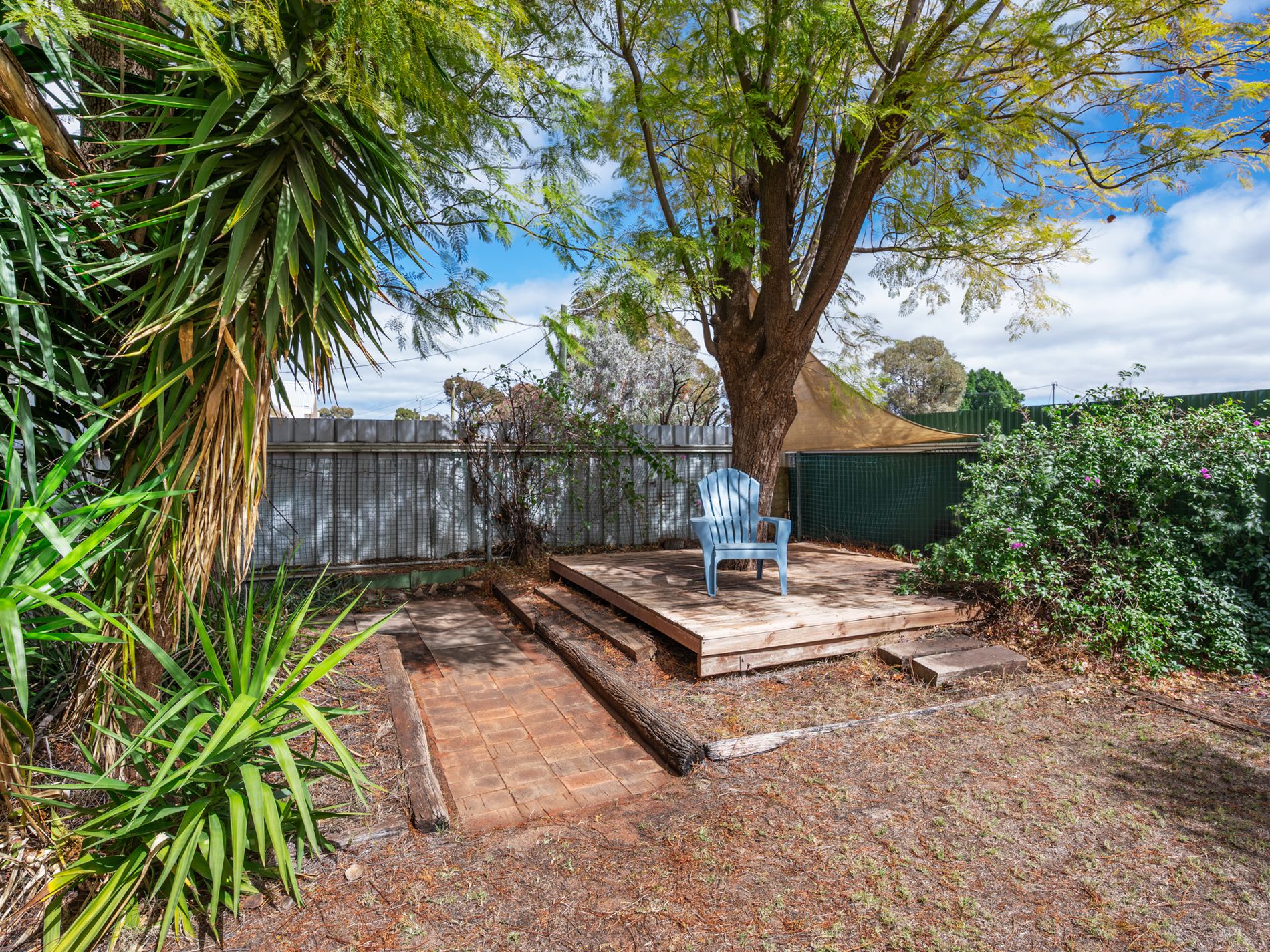 9 Butterfly Street, Piccadilly