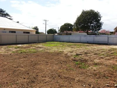 2 B Carnarvon Avenue, Brooklyn Park