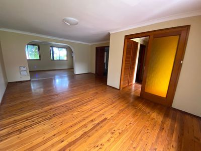 10 Oakborne Rd , Casula