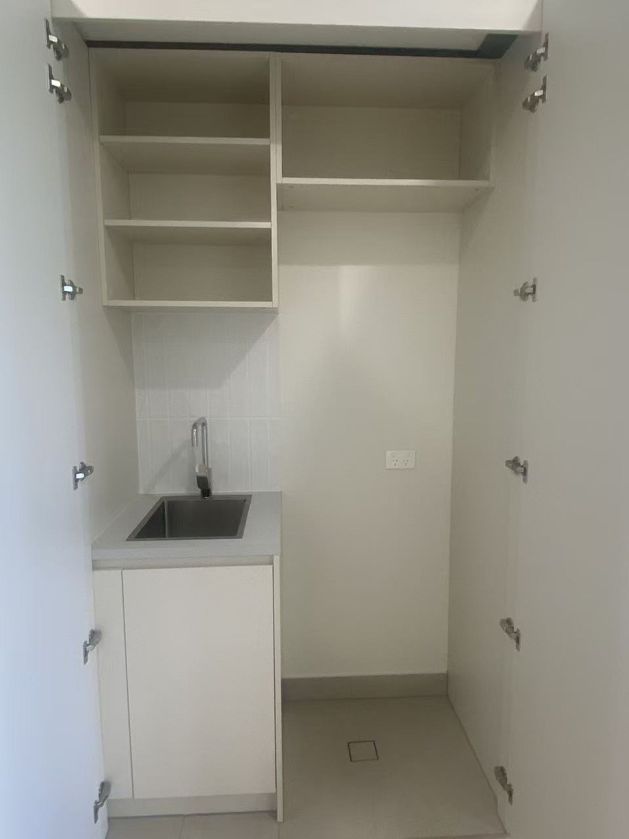 1013 / 6 Penaluna Place, Adelaide