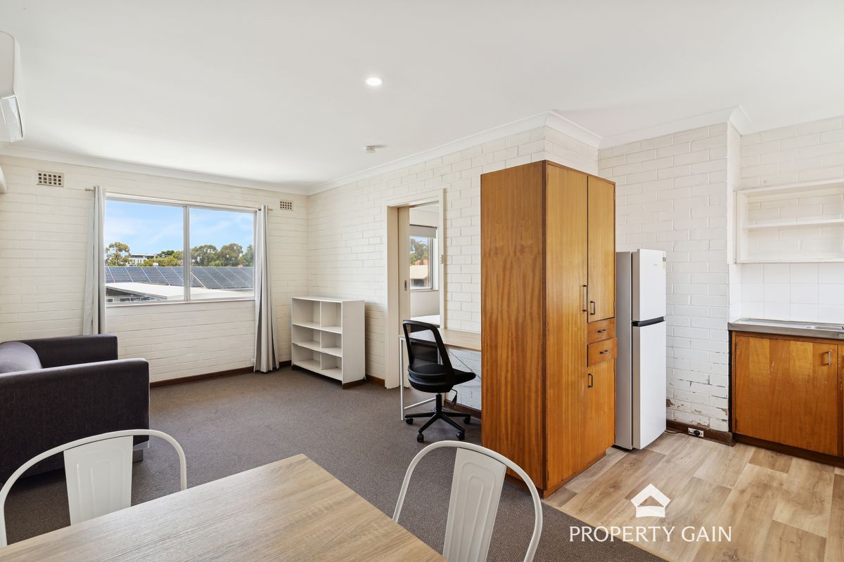 11 / 82 Broadway, Crawley