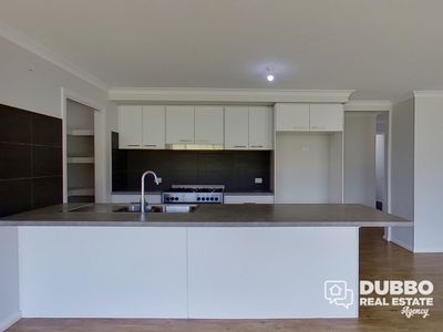 44 Holmwood Drive, Dubbo