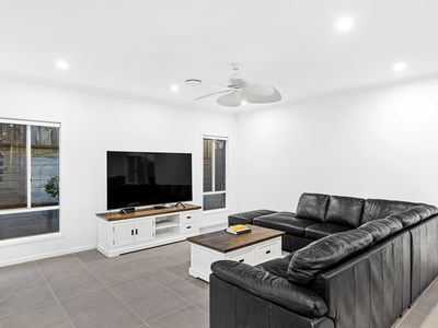 28 Soho Drive, Deebing Heights