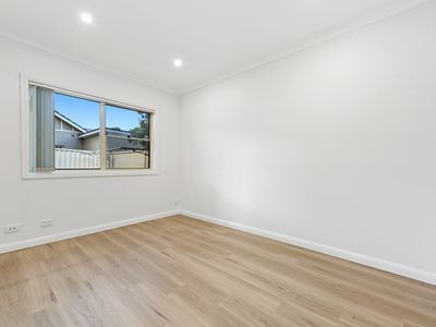 1 / 102 West Parade, Denistone