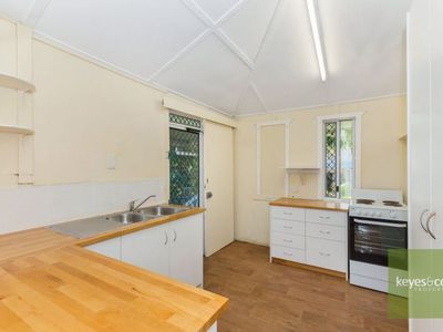 90 Stagpole Street, West End