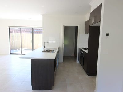 2 / 4A Tallinn Street, Bell Park