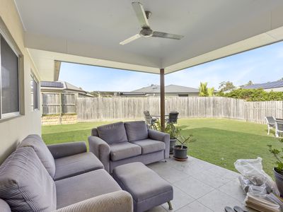 15 Lysaght Drive, Pimpama