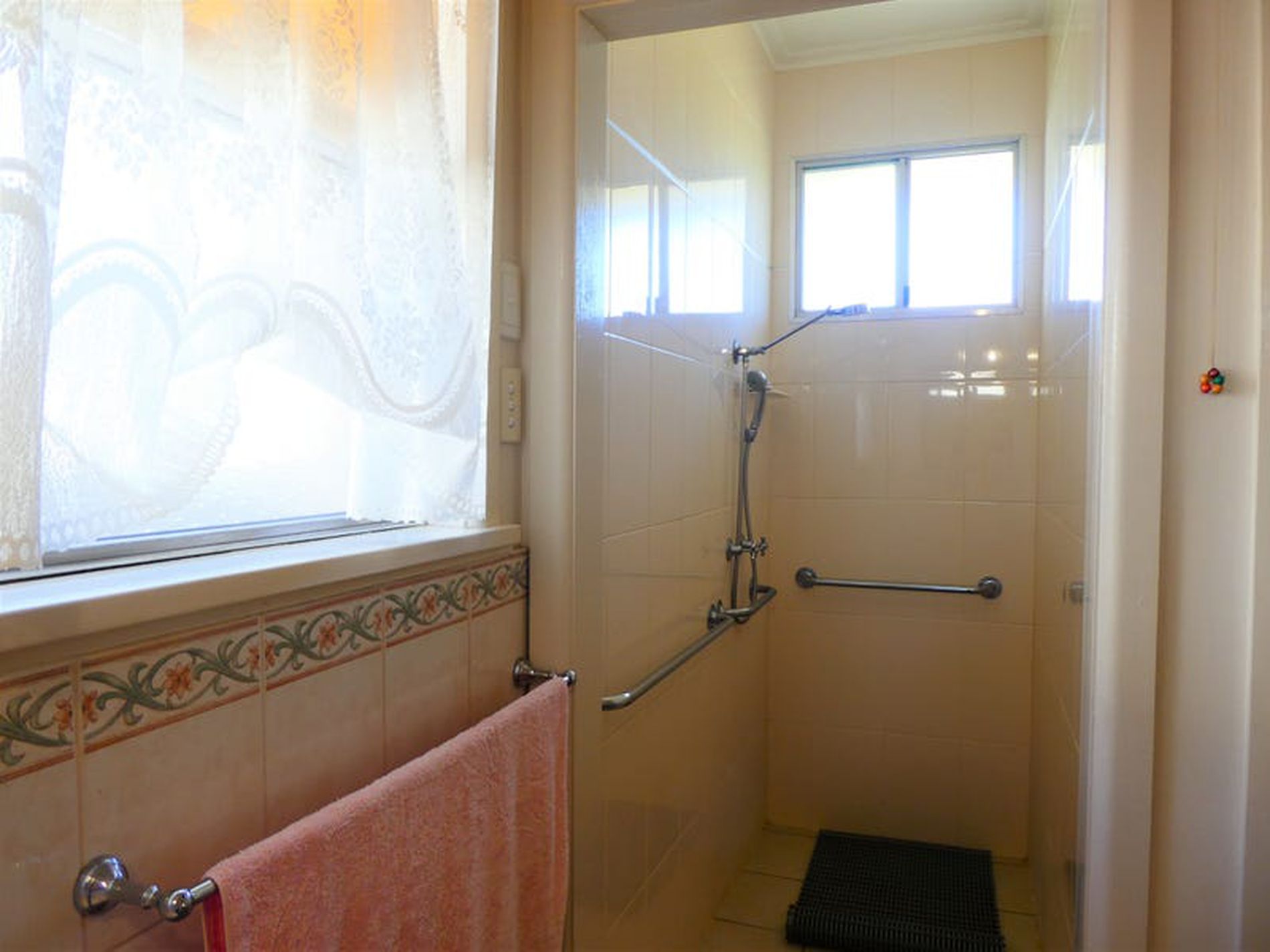 22 River Rd, Murchison