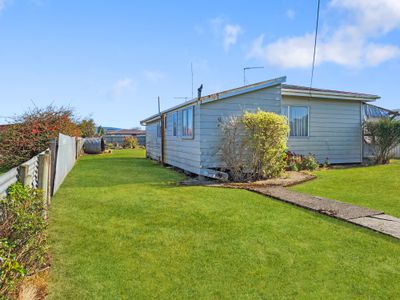 16 Leader Street, Riverton