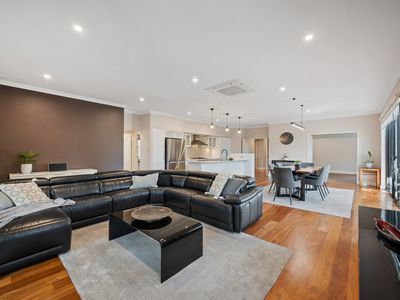 84 Broadway Boulevard, Piara Waters