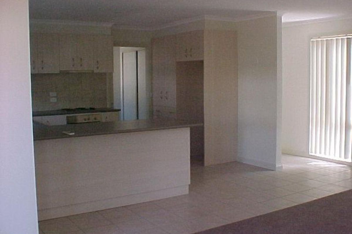 4 / 9 CHENERY Street, Mansfield