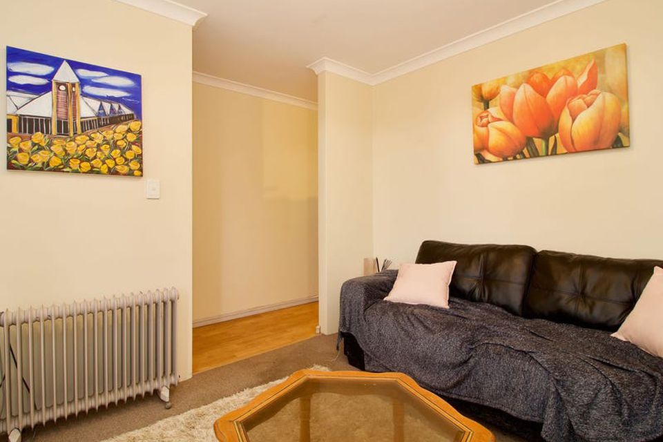 16 Salter Place , Parmelia