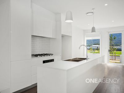 24b Honeycomb Street, Horsley