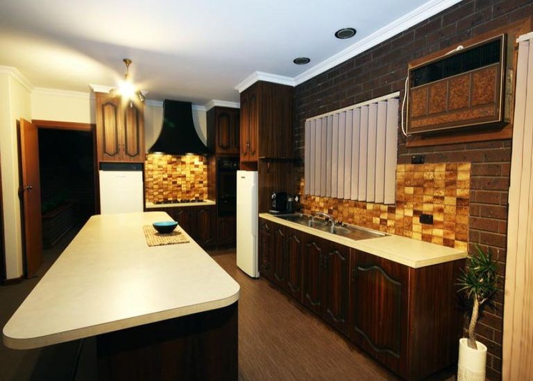 2 Everard Court, West Lakes