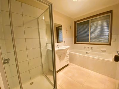 241 Shaws Road, Werribee