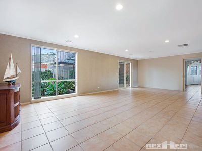 1 Gretel Court, Hampton Park