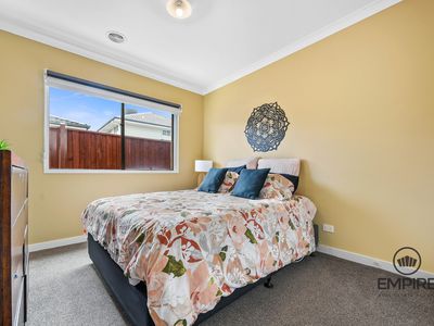4 Myrtleford Avenue, Clyde