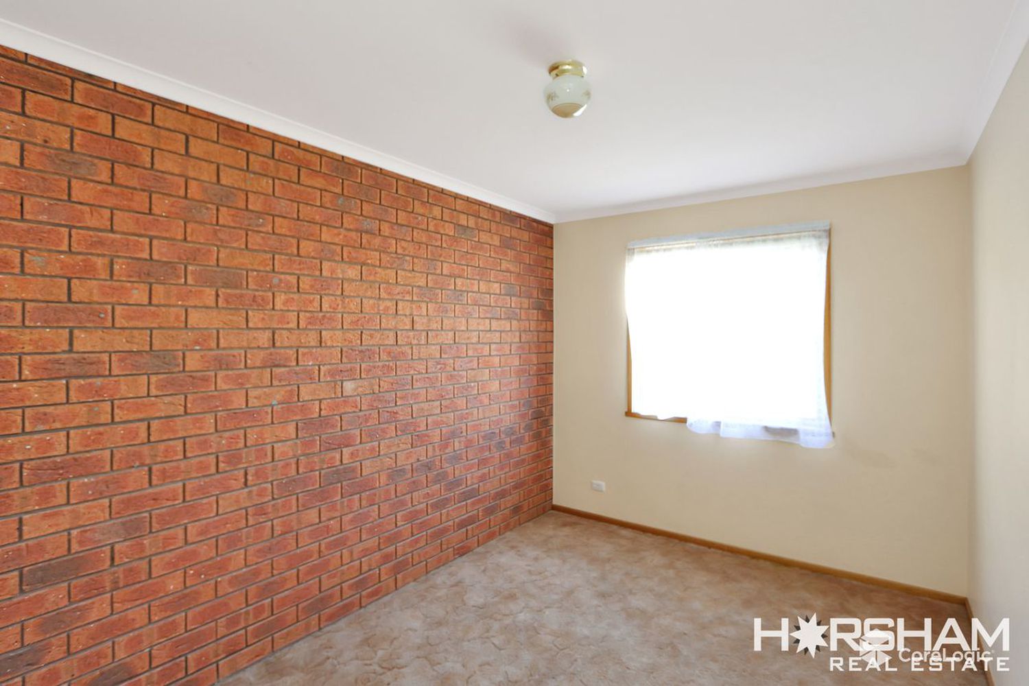 4 / 12 Remlaw Road, Horsham