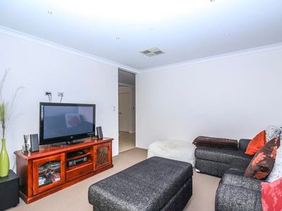 68 Leschenault Loop, Banksia Grove