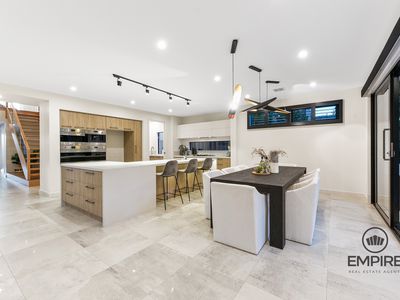 7 Littleshore Crescent, Clyde North