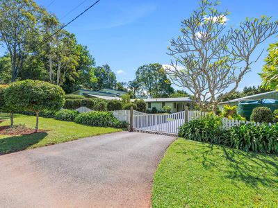 387-389 Western Ave, Montville