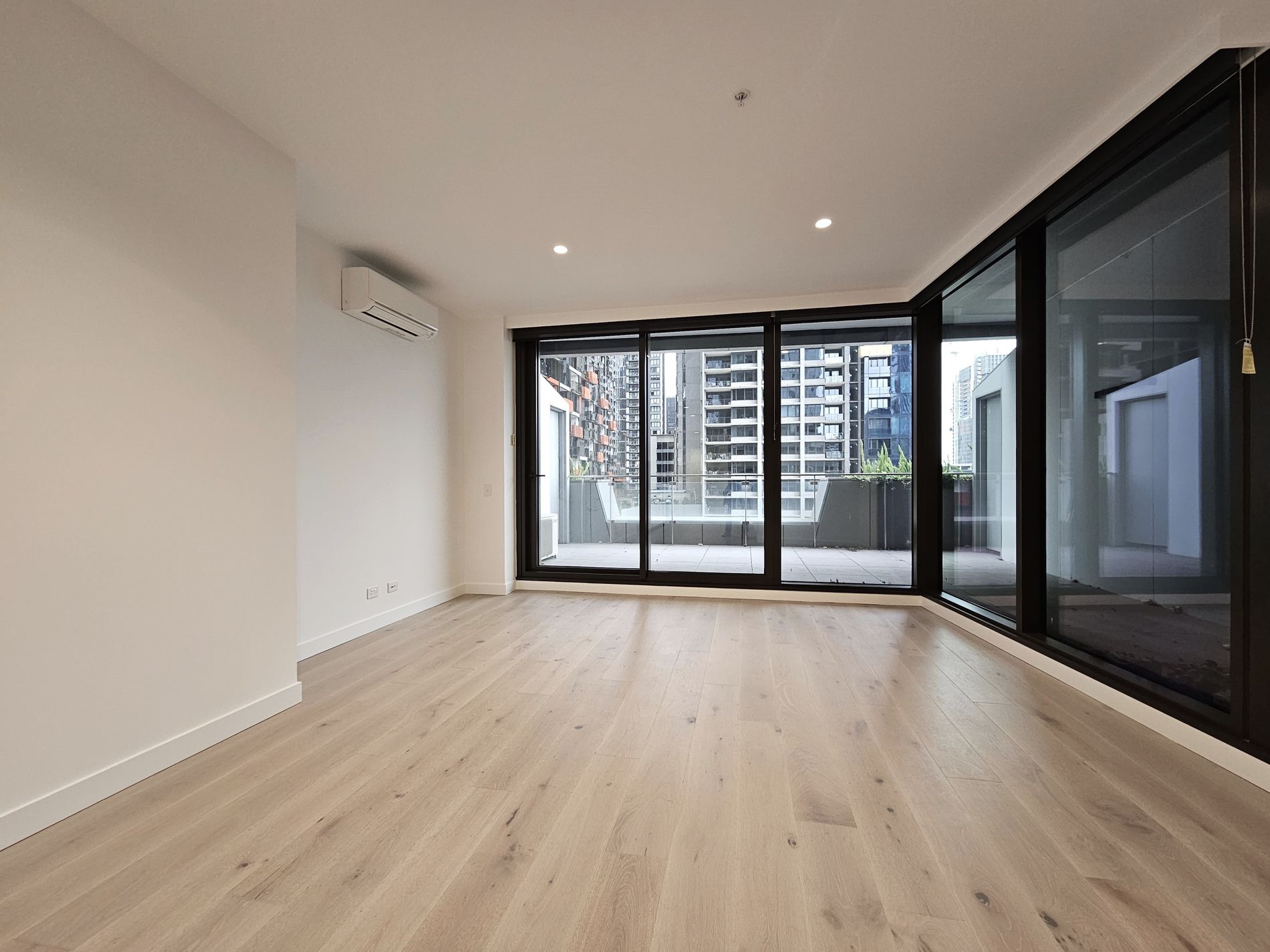 608 / 260 Spencer Street, Melbourne