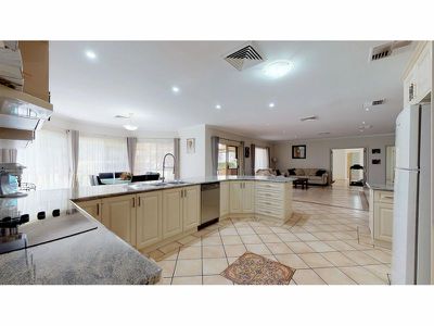 4 Chondelle Court, Dubbo