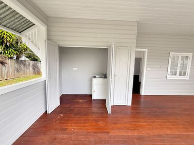 4 BEATRICE STREET, Atherton