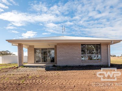 11 Martin Drive , Guyra