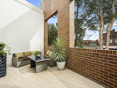 2 / 1368 Botany Road, Botany