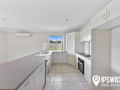 11 Spoonbill Court, Lowood
