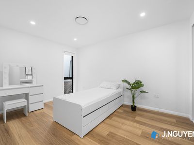 13A George Street, Canley Heights