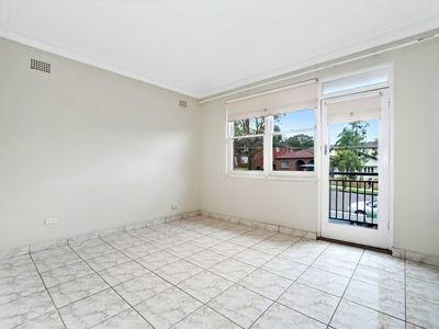 8 / 11 Myee Street, Lakemba