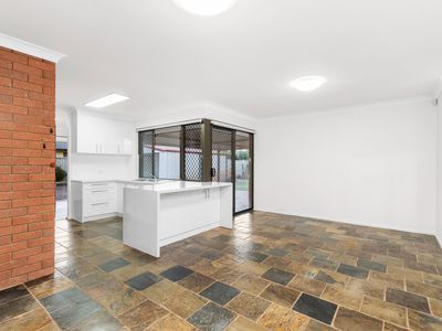 11 Chancery Crescent, Willetton