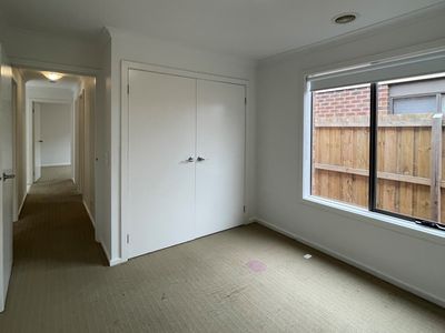 16 Talliver Terrace, Truganina