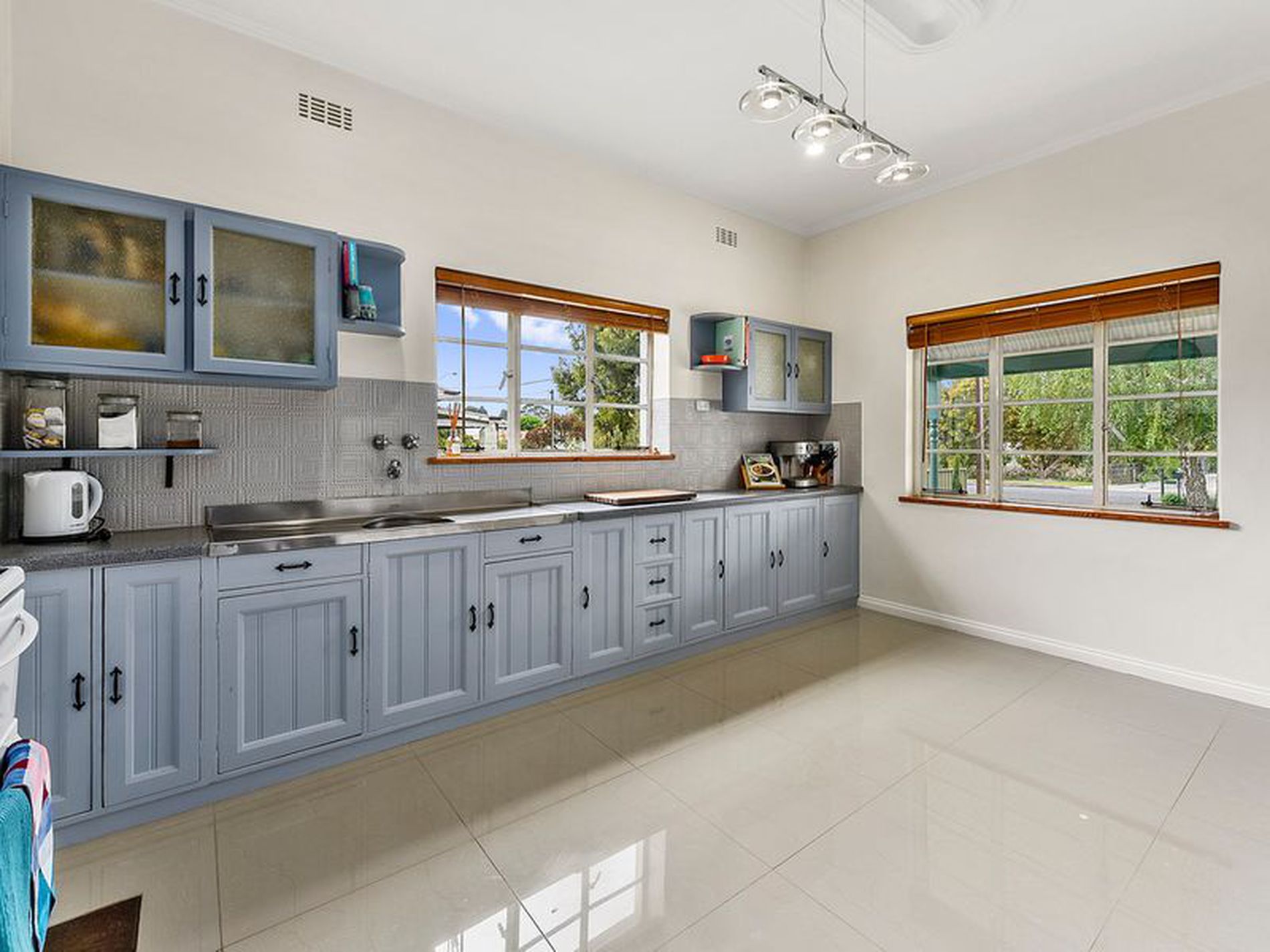 18 White Street, Millicent