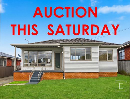 Rare Dual-Income Opportunity on the High Side of the Street